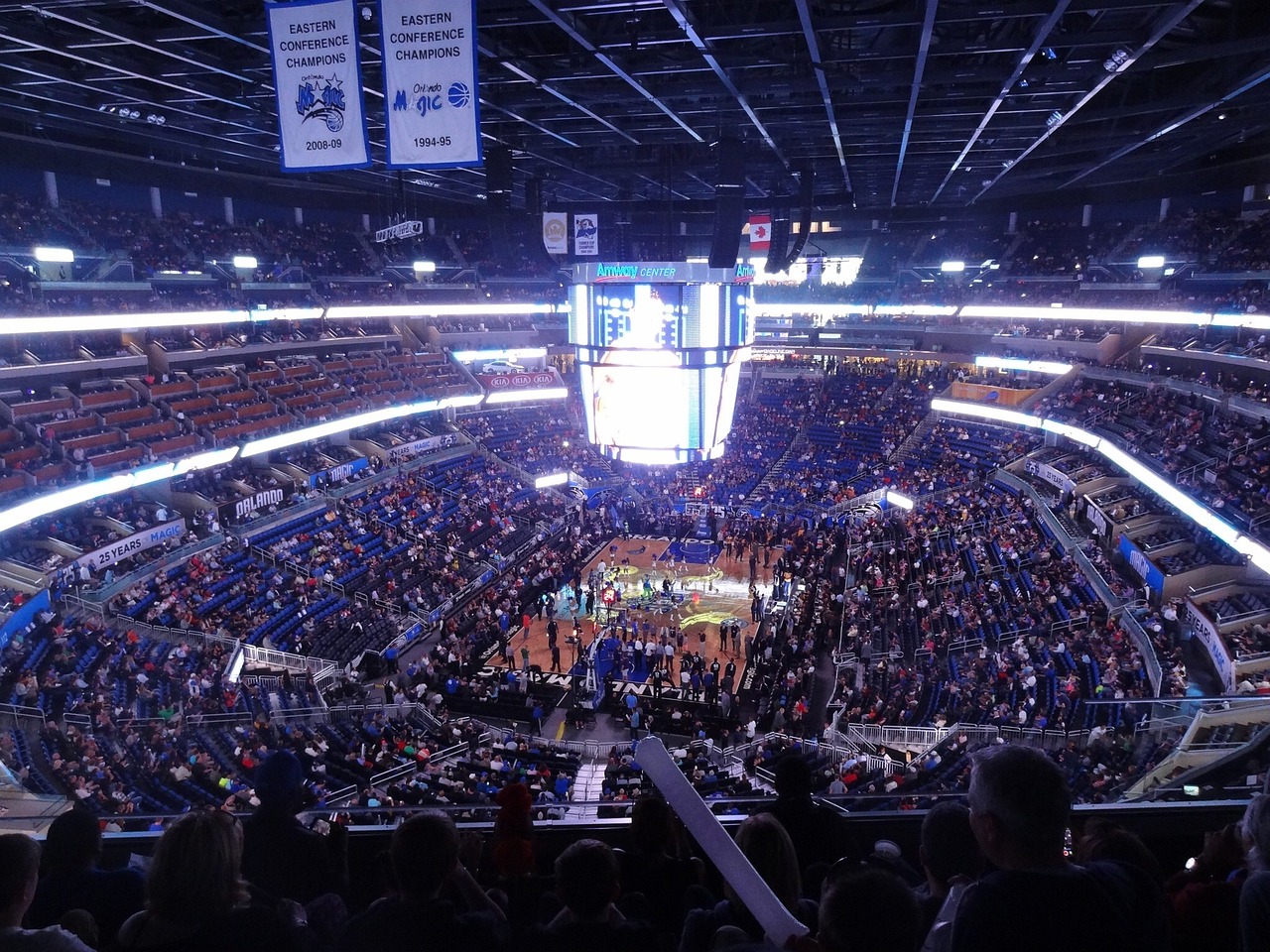 NBA上海站燃爆东方魔都，超级巨星的中国烙印与篮球文化的交融盛宴