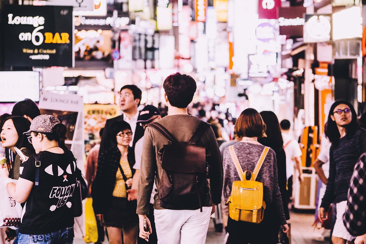 女子用震楼器逼走邻居，法院判了